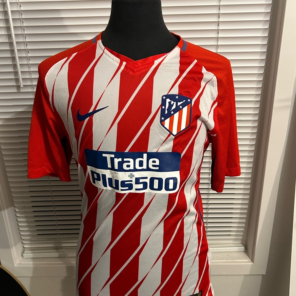 Atlético Madrid 2017 Hone Jersey size Small